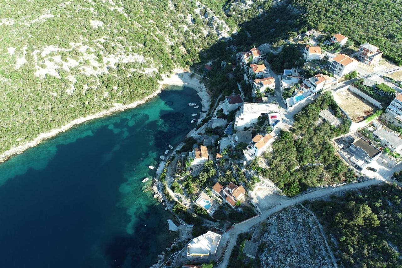Holiday House Nena With Pool Vinišće Exterior foto