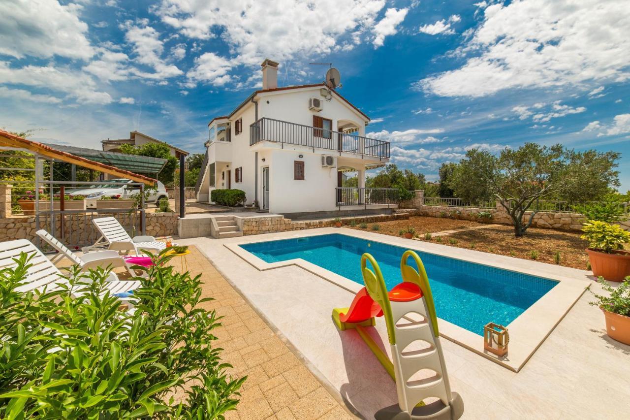 Holiday House Nena With Pool Vinišće Exterior foto